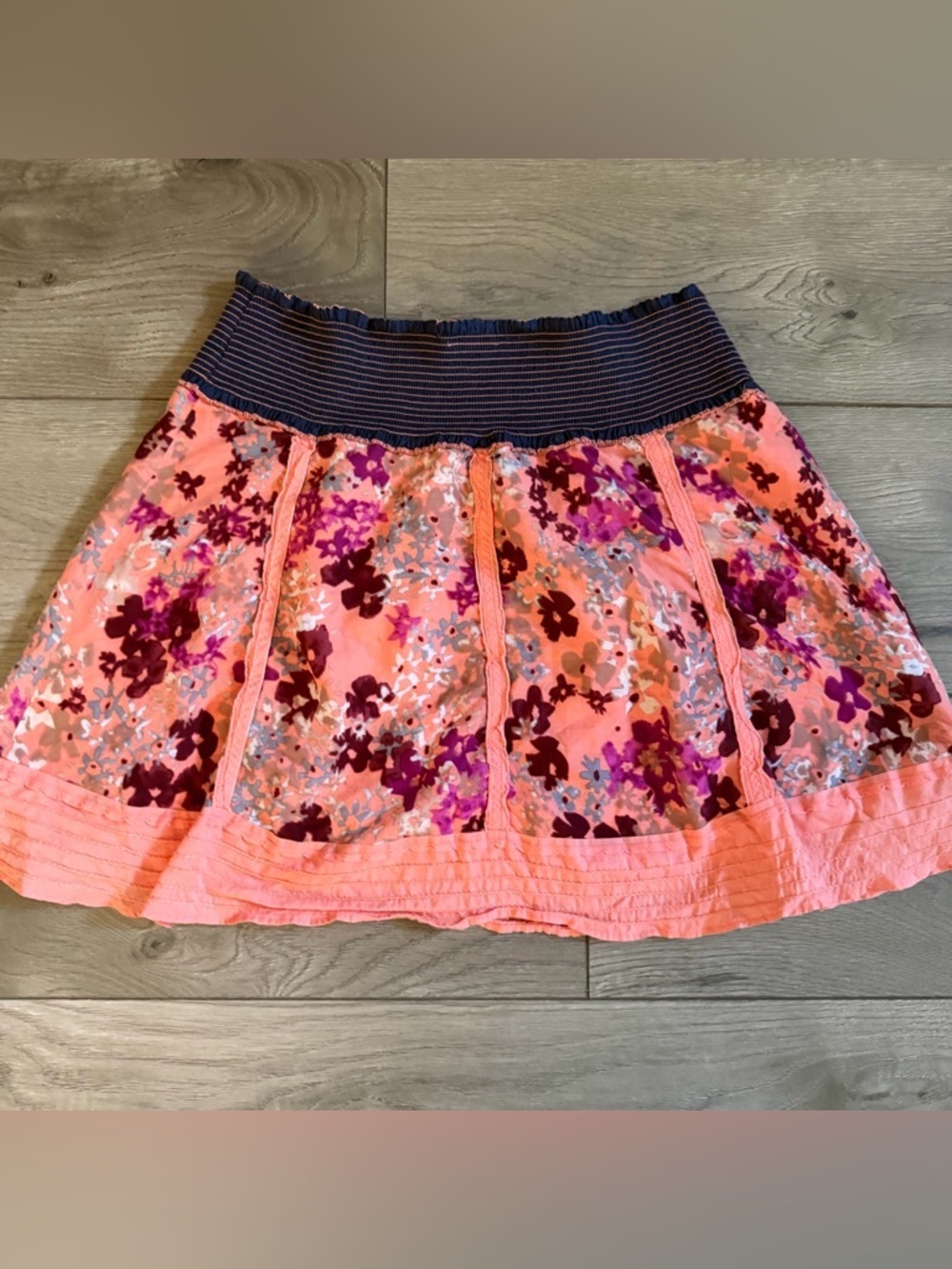 Free People Salmon Floral Mini Skirt with Navy Elastic Waist Size Small - Picture 4 of 6